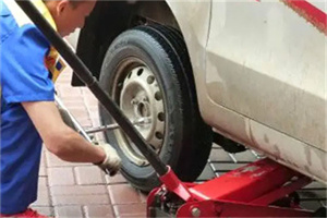 喀什附近拖车24小时服务热线电话