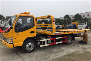 喀什哪里有拖车服务